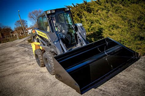 how long is a skid steer with bucket|skid steer bucket size yards.